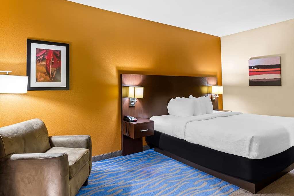 Best Western St. Louis Airport North Hotel & Suites Hazelwood Quarto foto